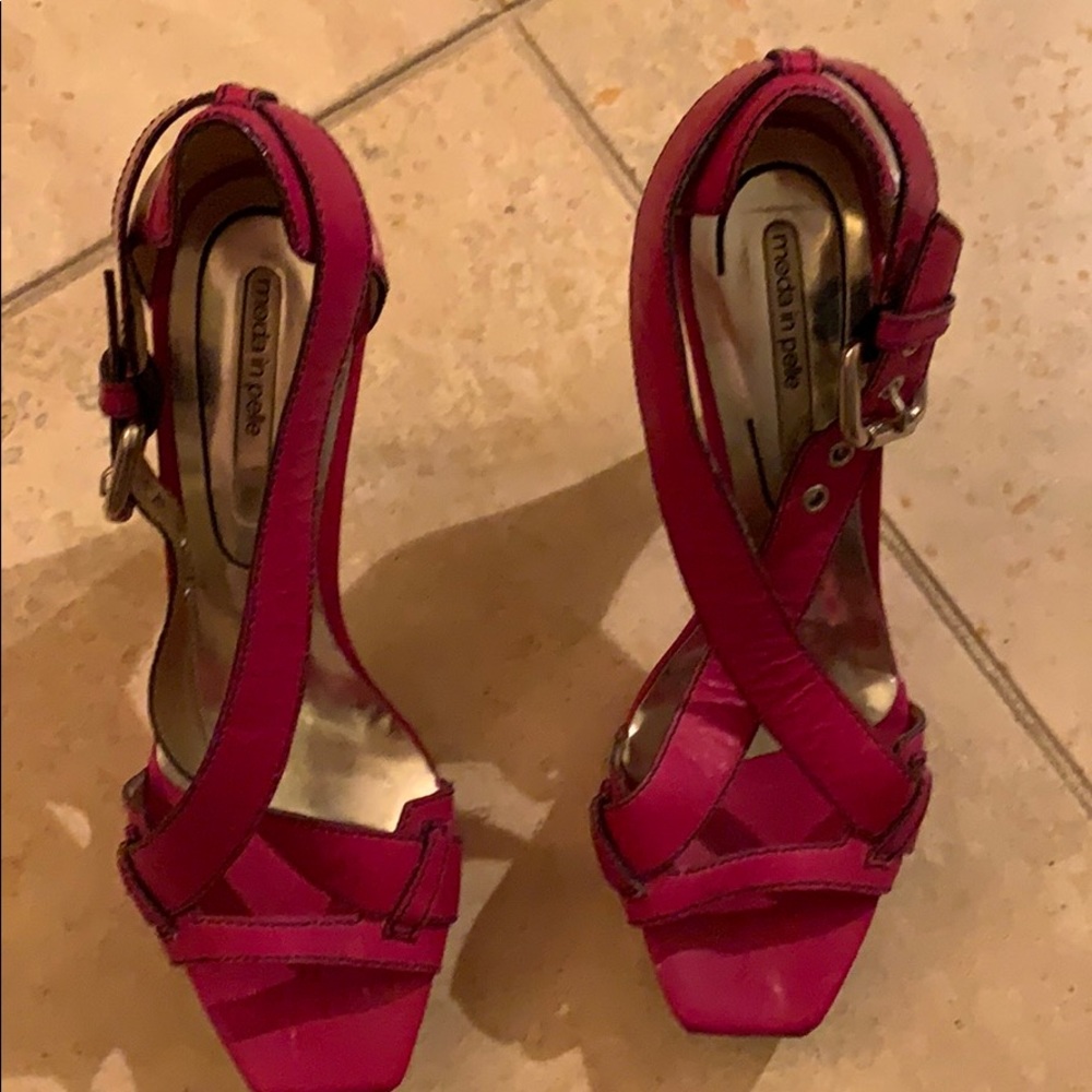 Sandals - Picture 4 of 5